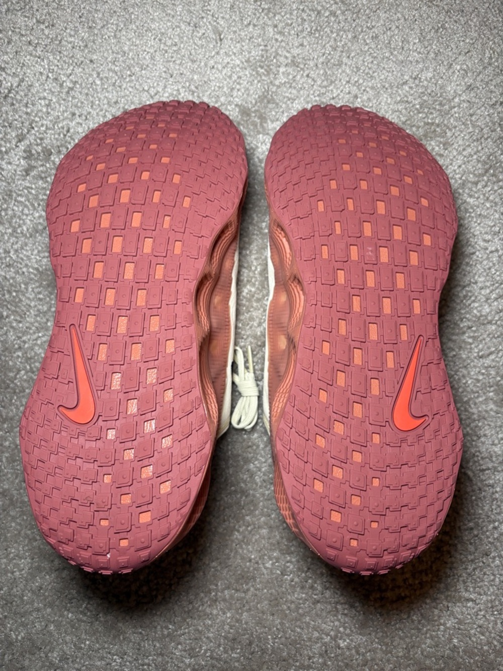 Nike Cream & Rust-Red Ava Rover Sneaker - Picture 4 of 9